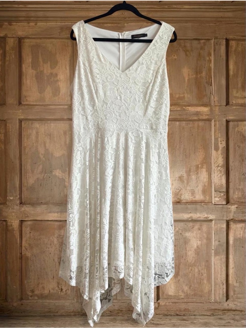 Meetjen - Women's Vintage Floral Lace Handkerchief Hem Dress
size 2XL